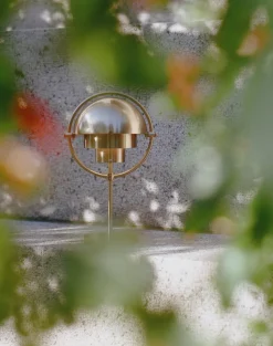 Lampe portable en laiton doré Multi-Lite - Gubi