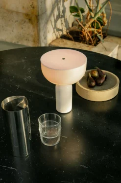 Lampe portable en marbre blanc 24 cm Kizu - New Works