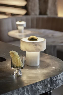 Lampe portable en marbre blanc et doré 19cm Stone - Tom Dixon