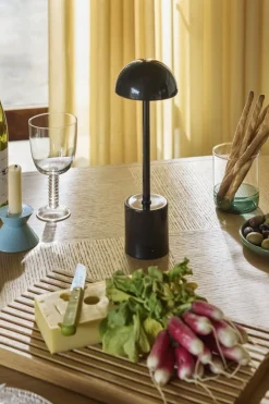 Lampe portable en métal noir Taten - Hübsch