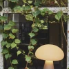 Lampe portable en verre dépoli 10x22x24cm Obello - Gubi