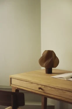 Lampe portable marron caramel 23 cm Soft serve - Crème Atelier