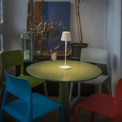 Lampe portable pour extérieur en aluminium noir Toc - Faro Barcelona