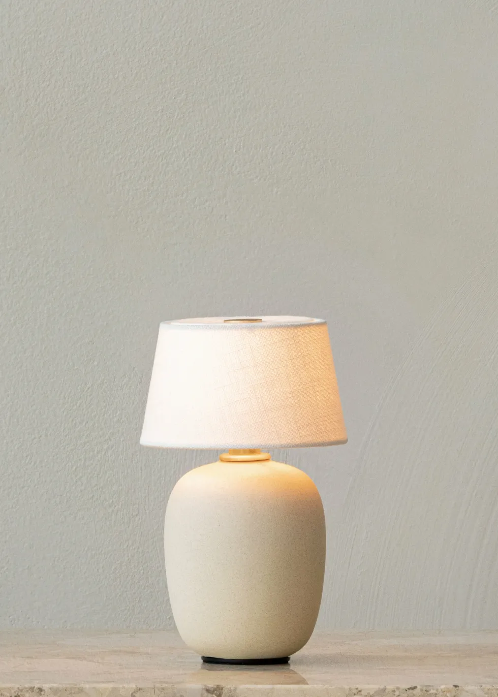 Lampe sans fil en céramique crème 18 x 36 cm Torso - Audo