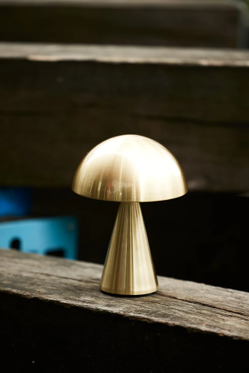 Lampe sans fil en fer finition laiton 15x20cm Mush - Hübsch