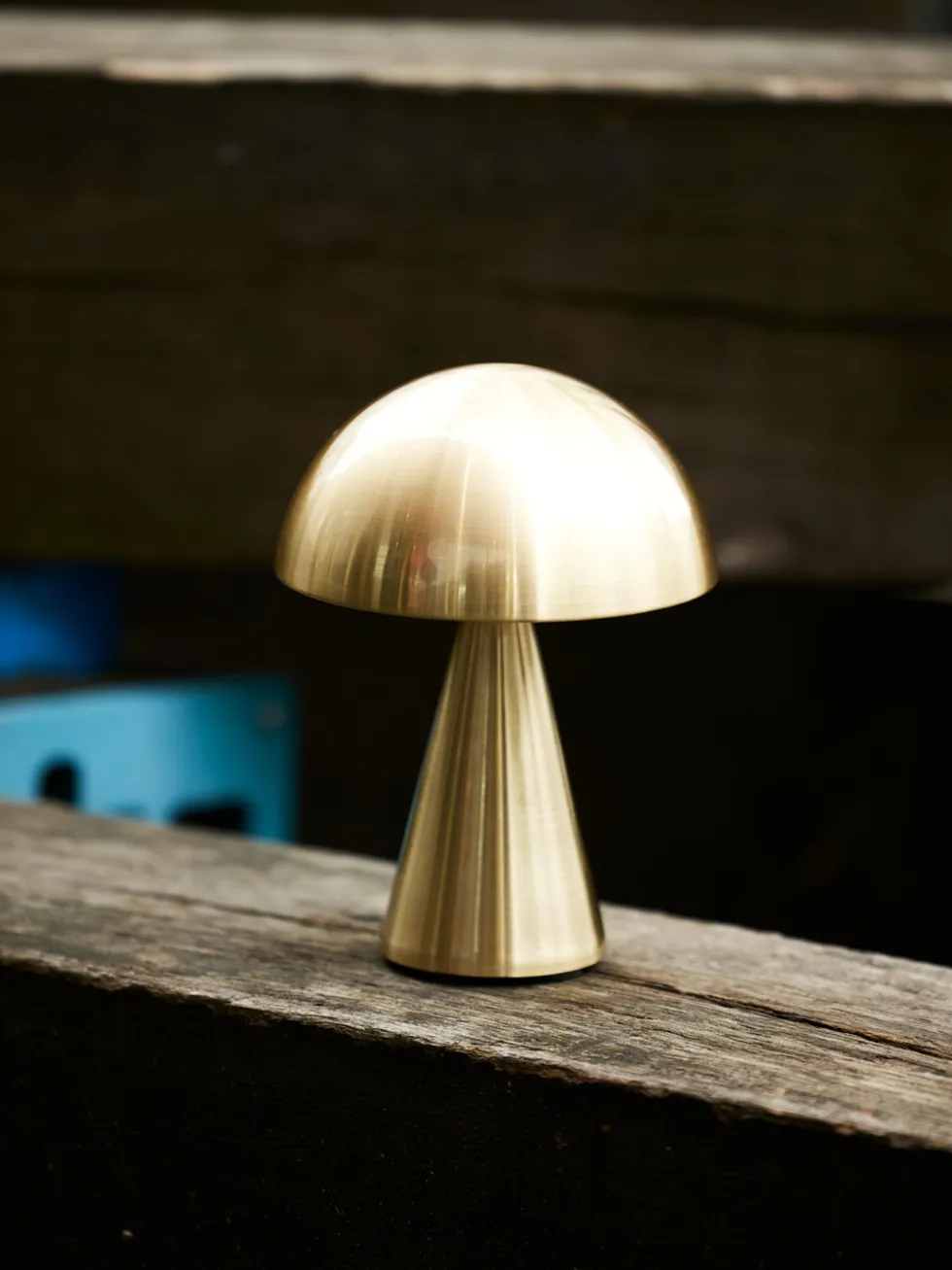 Lampe sans fil en fer finition laiton 15x20cm Mush - Hübsch