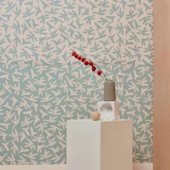 Lé de papier peint vert sur beige Loup - MUES Design