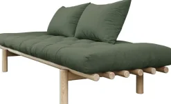 Lit de jour en bois naturel et matelas vert olive Pace - Karup Design