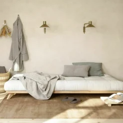 Lit en pin clair et matelas écru 90cm Senza Double latex - Karup Design