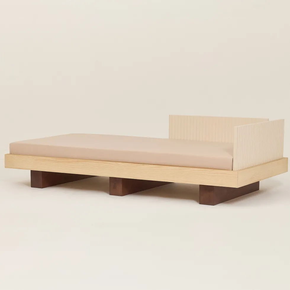 Lit junior en bois massif d'hévéa et frêne naturel 160x70cm Heju x Nobodinoz - Nobodinoz