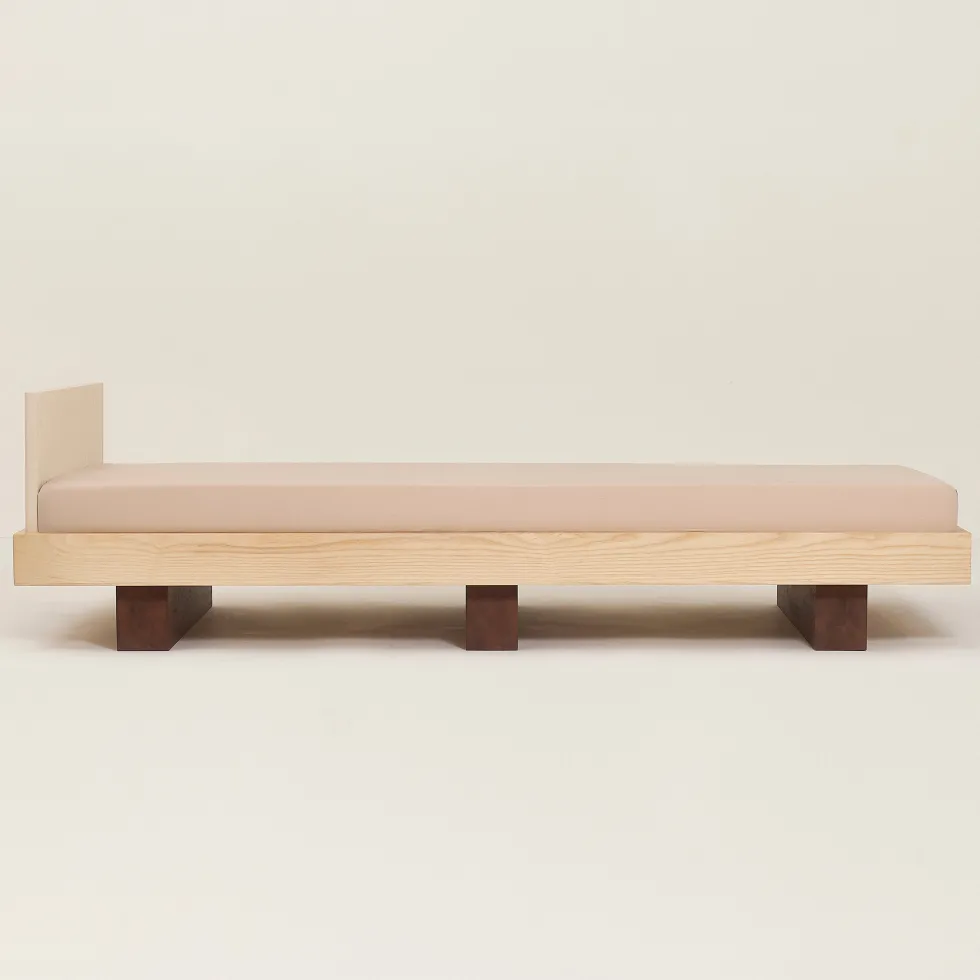 Lit junior en bois massif d'hévéa et frêne naturel 160x70cm Heju x Nobodinoz - Nobodinoz