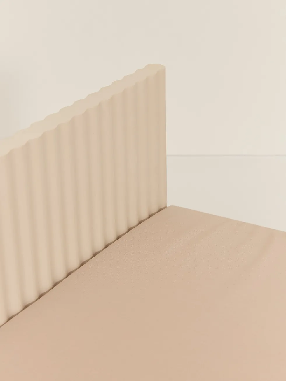 Lit junior en bois massif d'hévéa et frêne naturel 160x70cm Heju x Nobodinoz - Nobodinoz