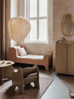 Lit pour enfant en bois rose 166x76x80cm Sill - Ferm Living