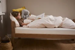 Lit simple pour enfant en bois de chêne 70x150cm Nova - Flexa