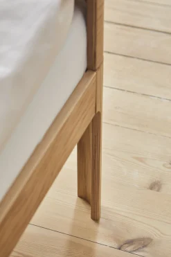 Lit simple pour enfant en bois de chêne 70x150cm Nova - Flexa