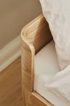 Lit simple pour enfant en bois de chêne 70x150cm Nova - Flexa