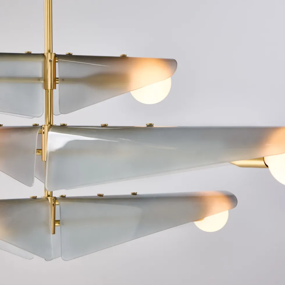 Lustre à 3 niveaux en laiton et verre gris aube Sycamore - Tala