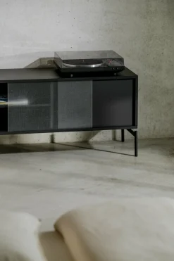 Meuble TV en acier noir volcan Met Mini - noo.ma