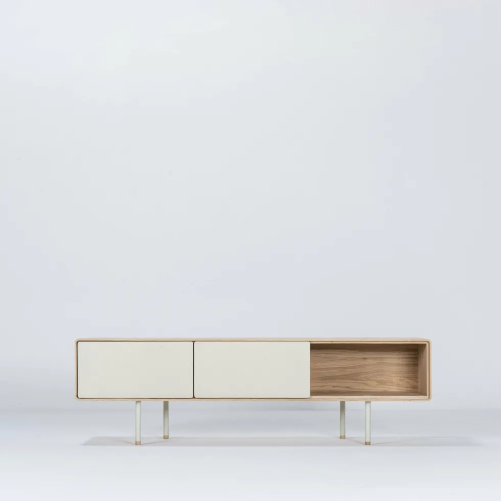Meuble TV en chêne blanchi huilé et linoléum gris 45 x 160 cm Fina - Gazzda