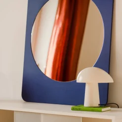 Miroir en bois de bouleau bleu myrtille 90x70cm Aku - Noo.ma