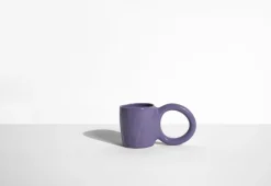 Mug en faïence myrtille 9 cm Donut - Petite Friture