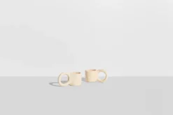 2 mugs à expresso en faïence vanille 6 cm Donut - Petite Friture