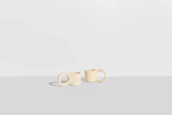 2 mugs à expresso en faïence vanille 6 cm Donut - Petite Friture