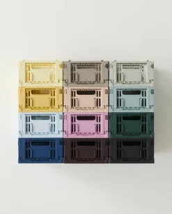 Panier en plastique recyclé bleu ciel 26,5 x 34,5 x 14 cm Colour Crate - HAY