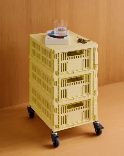 Panier en plastique recyclé jaune clair 26,5 x 17 x 10,5 cm Colour Crate - HAY