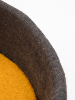 Panier rond pour chien en laine anthracite et ocre 60cm Kuno - Myfelt