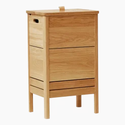 Panière à linge en chêne naturel A Line - Form & Refine