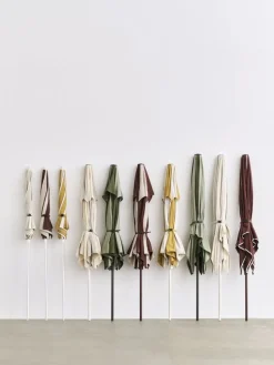 Parasol hexagonal vert et vert foncé 300x300x240cm Terrazza - HAY