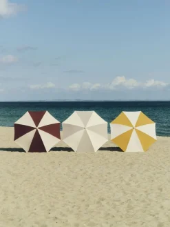 Parasol octogonal blanc et bordeaux 200x200x223cm Terrazza - HAY