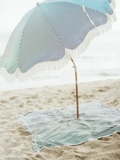 Parasol rond en tissu à rayures bleu marine Laurens Stripe The Premium - Business & Pleasure
