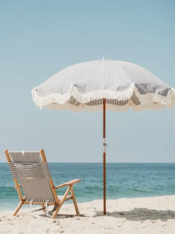 Parasol rond en tissu à rayures bleu marine Laurens Stripe The Premium - Business & Pleasure
