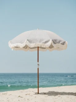 Parasol rond en tissu à rayures bleu marine Laurens Stripe The Premium - Business & Pleasure