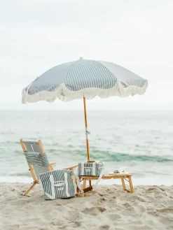 Parasol rond en tissu à rayures bleu marine Laurens Stripe The Premium - Business & Pleasure