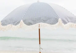 Parasol rond en tissu à rayures bleu marine Laurens Stripe The Premium - Business & Pleasure