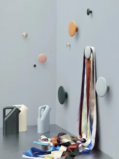 Patère ronde en aluminium cuivré 3,9 cm The Dots - Muuto