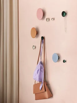 Patère ronde en aluminium gris 5 cm Dots - Muuto