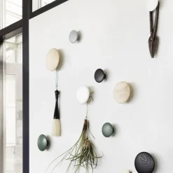 5 Patères rondes en aluminium bleu 5 cm The Dots - Muuto