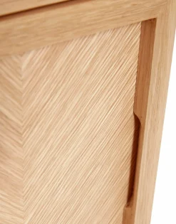 Petite commode en chêne naturel et aux motifs chevron - Hübsch