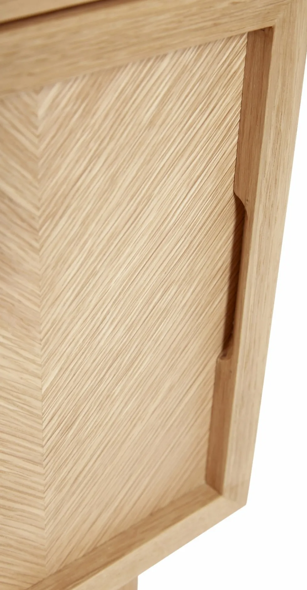 Petite commode en chêne naturel et aux motifs chevron - Hübsch