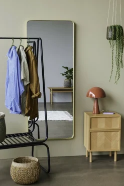 Petite commode en chêne naturel et aux motifs chevron - Hübsch