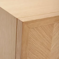 Petite commode en chêne naturel et aux motifs chevron - Hübsch
