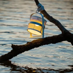 Petite lampe abat-jour taupe clair et cadre charbon La Lampe Petite - Maiori