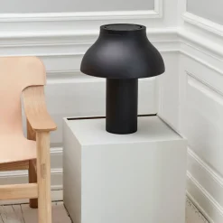 Petite lampe de table noire 33 x 25 cm PC - HAY