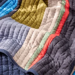 Plaid en coton bleu et vert foncé 140x200cm Pavilion - Hübsch