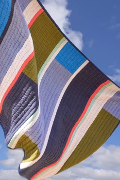 Plaid en coton bleu et vert foncé 140x200cm Pavilion - Hübsch