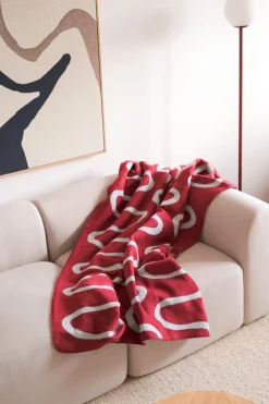 Plaid en coton jus de cerise 150x200cm Swirl Throw - noo.ma